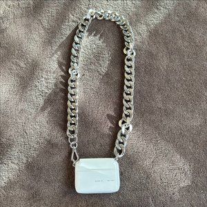 Kara Bag Chain Bag